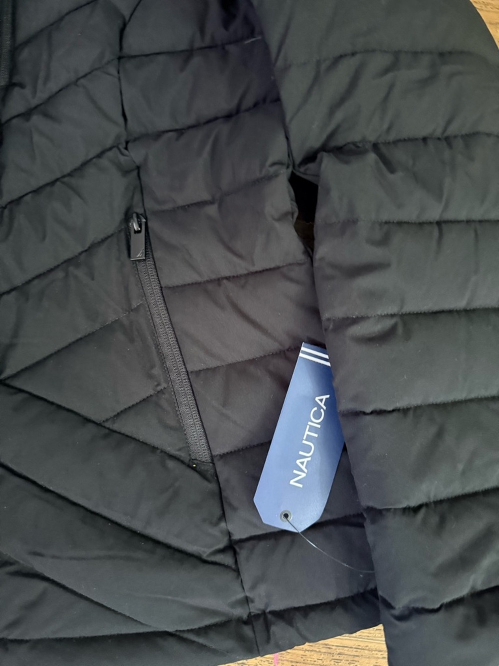 Nautica women’s Black Quilted Hooded Puffer Jacket - Picture 3 of 6